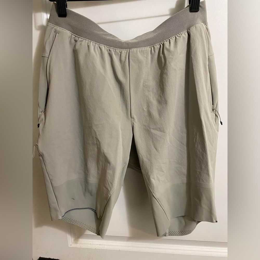Lululemon Surge Hybrid Short